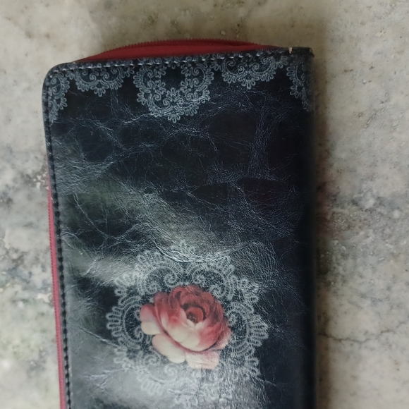 Wallet - Picture 14 of 16